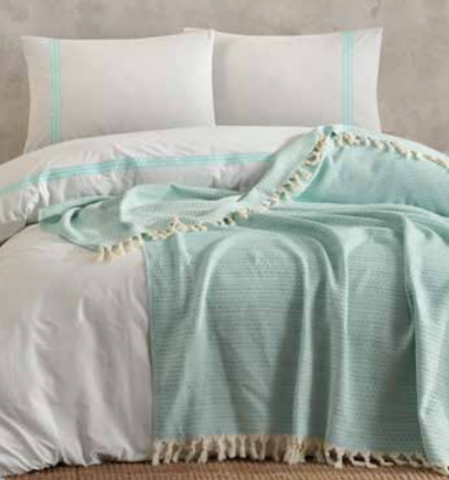 Naturel Nakışlı Nevresimli Pike Set Mint