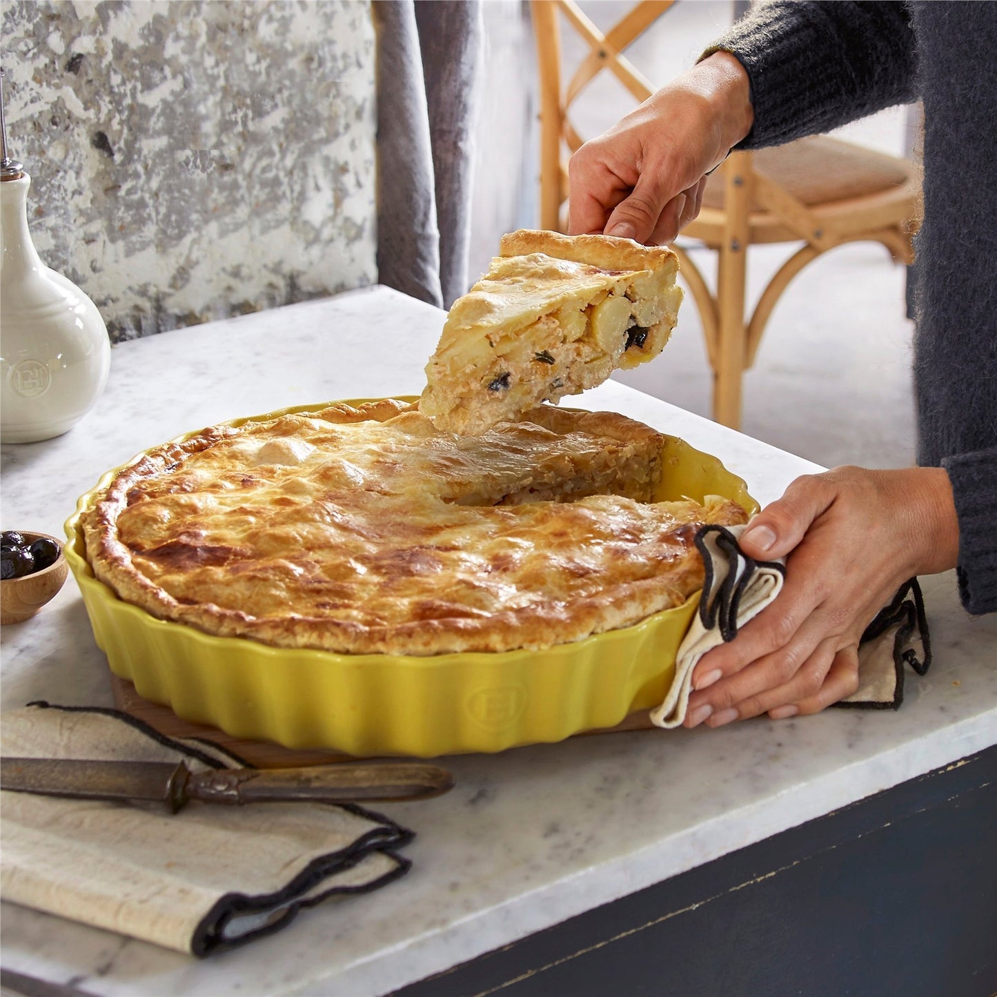 Emile Henry Tart-Börek-Fırın Kabı Yuvarlak 32 cm