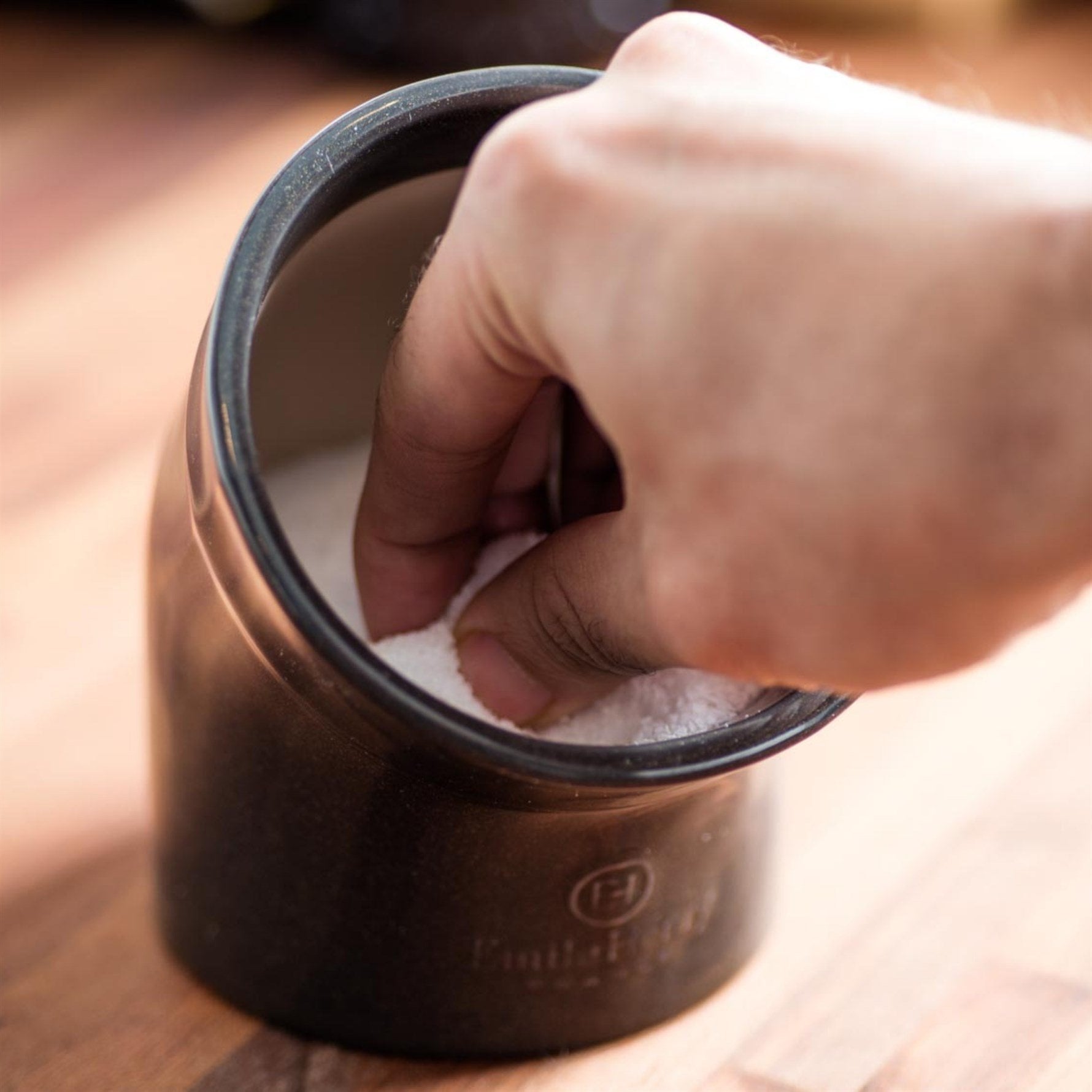 Emile Henry Tuzluk-Baharatlık Yuvarlak